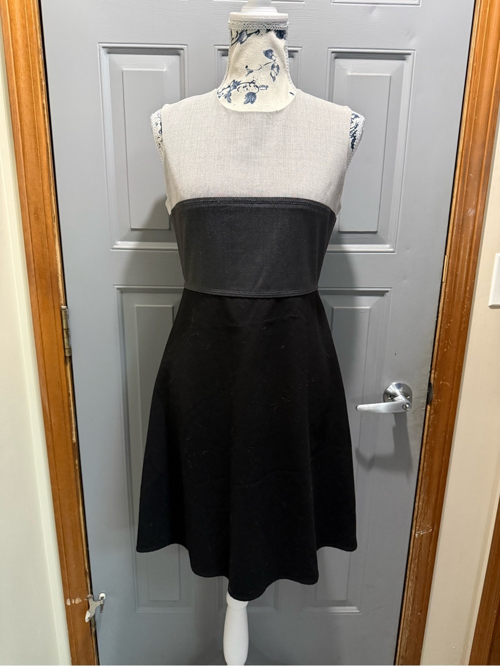 Sleeveless Two-Tone Black and Grey Fit & Flare Dress -Calvin Klein (small)